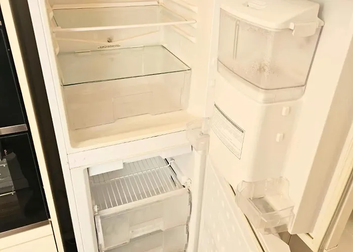 Vakantiehuis Spacious 5-bed In Vibrant Easton - Sleeps 11- Ideal For Contractors And Work