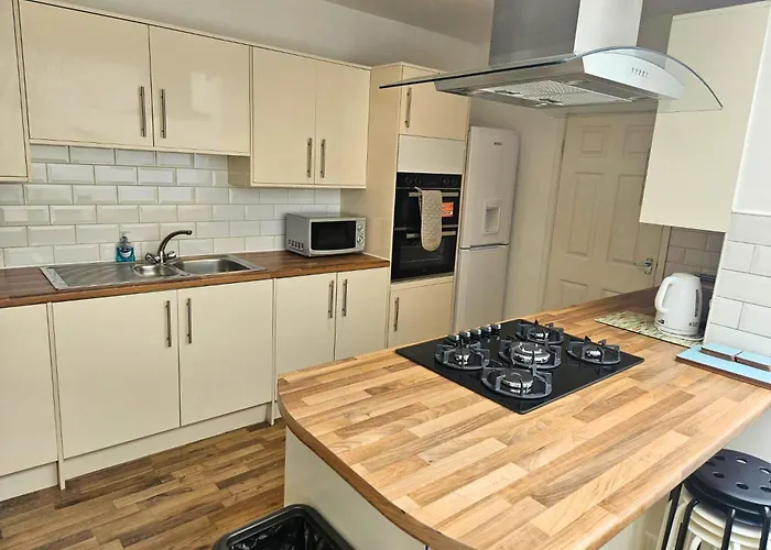 Spacious 5-bed In Vibrant Easton - Sleeps 11- Ideal For Contractors And Work * Bristol