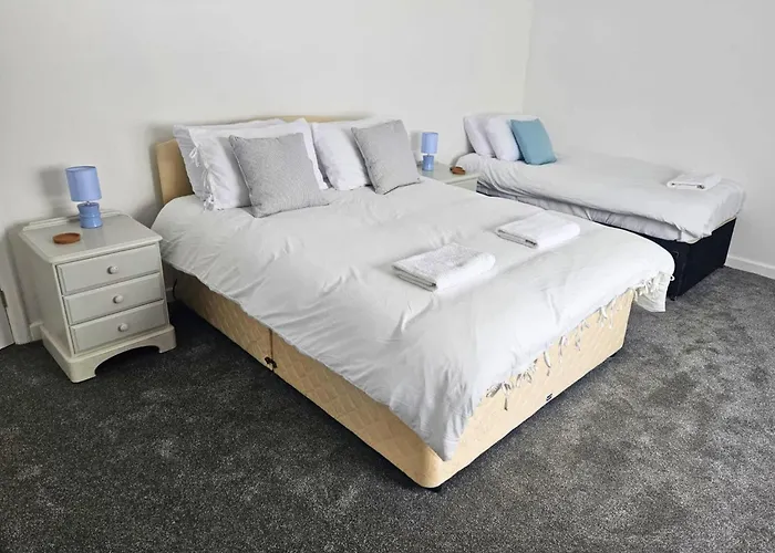 Spacious 5-bed In Vibrant Easton - Sleeps 11- Ideal For Contractors And Work Σπίτι διακοπών Μπρίστολ